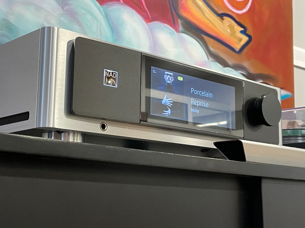 NAD M33 V2