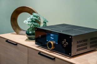 Electrocompaniet com a Ultimate Audio Elite